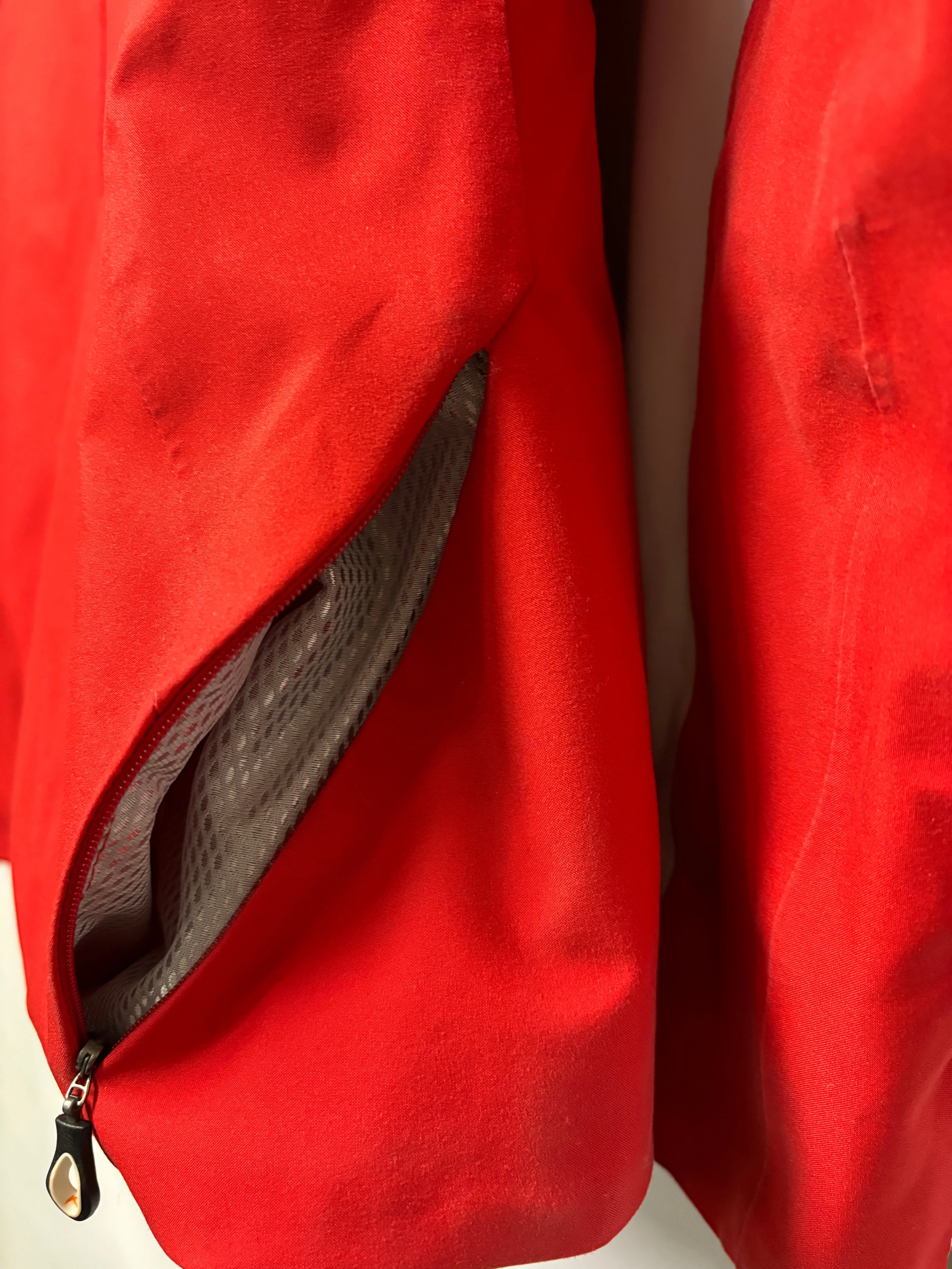 KJUS Red and White Primaloft/ Dermizax EV Ski Jacket 38/ Medium